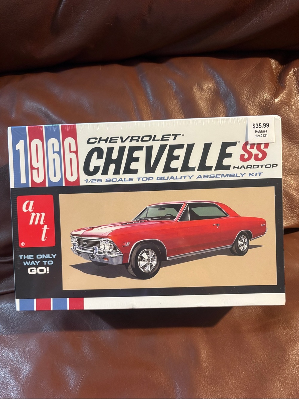 AMT 1966 Chevrolet Chevelle SS collectible Model Kit – Red
